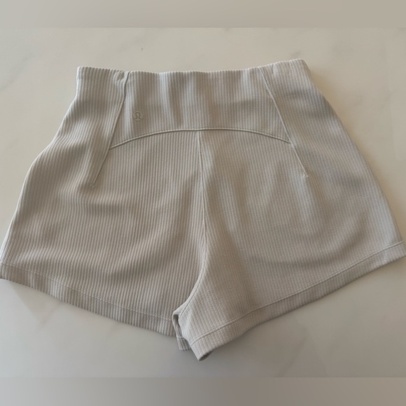 Lululemon Ribbed Softstream High Rise Shorts 2” - Picture 9 of 10
